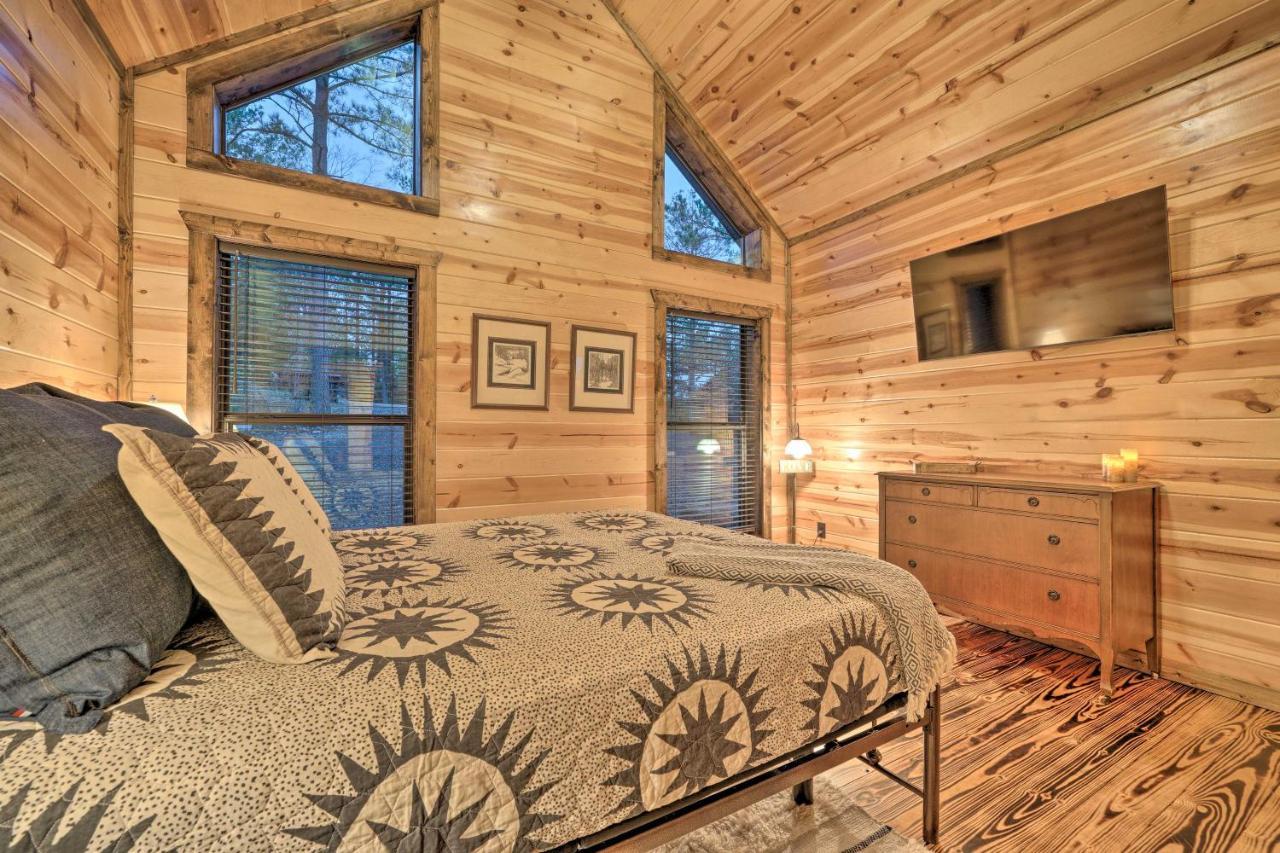 Broken Bow Cabin Deck With Hot Tub And Pool Table! Dış mekan fotoğraf