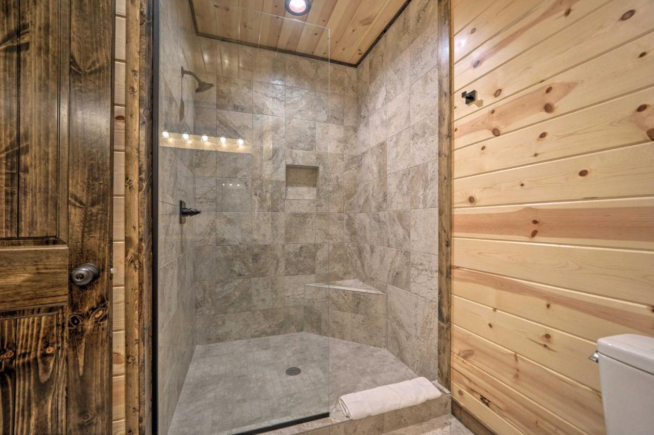 Broken Bow Cabin Deck With Hot Tub And Pool Table! Dış mekan fotoğraf