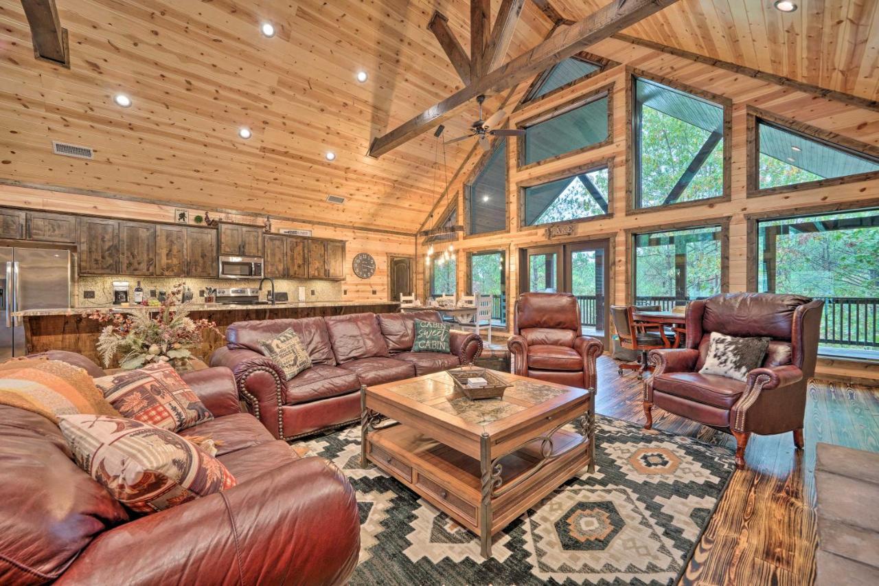 Broken Bow Cabin Deck With Hot Tub And Pool Table! Dış mekan fotoğraf