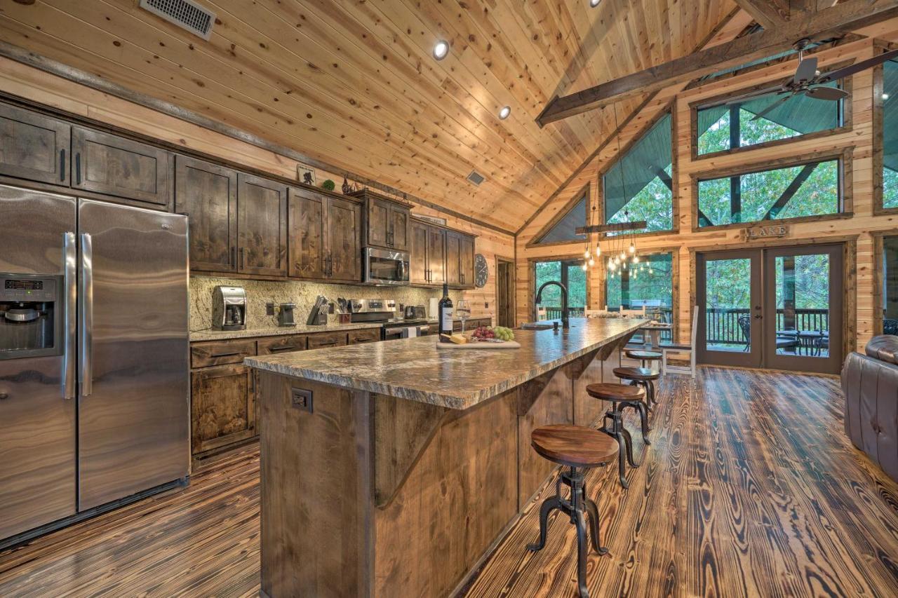 Broken Bow Cabin Deck With Hot Tub And Pool Table! Dış mekan fotoğraf